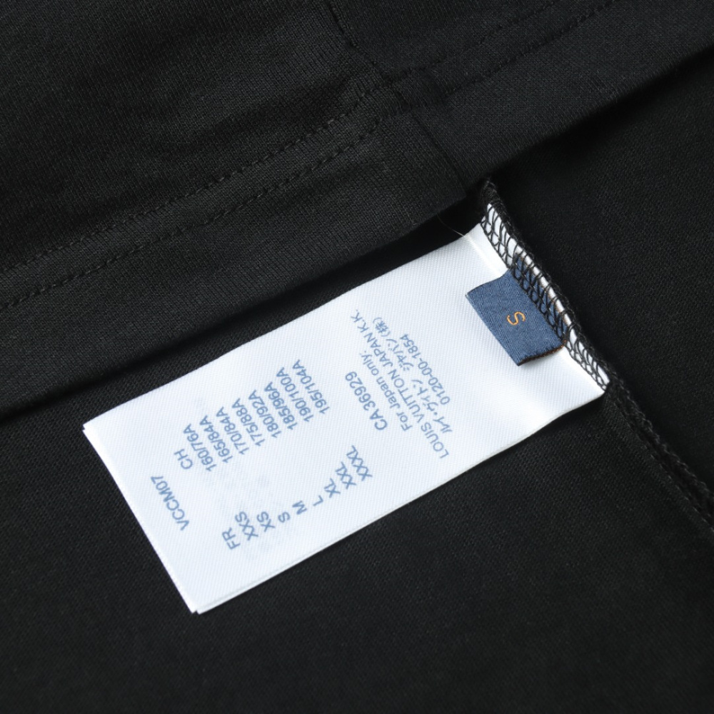 高仿LV*1AFR0026彩色項鏈LOGOT恤黑色