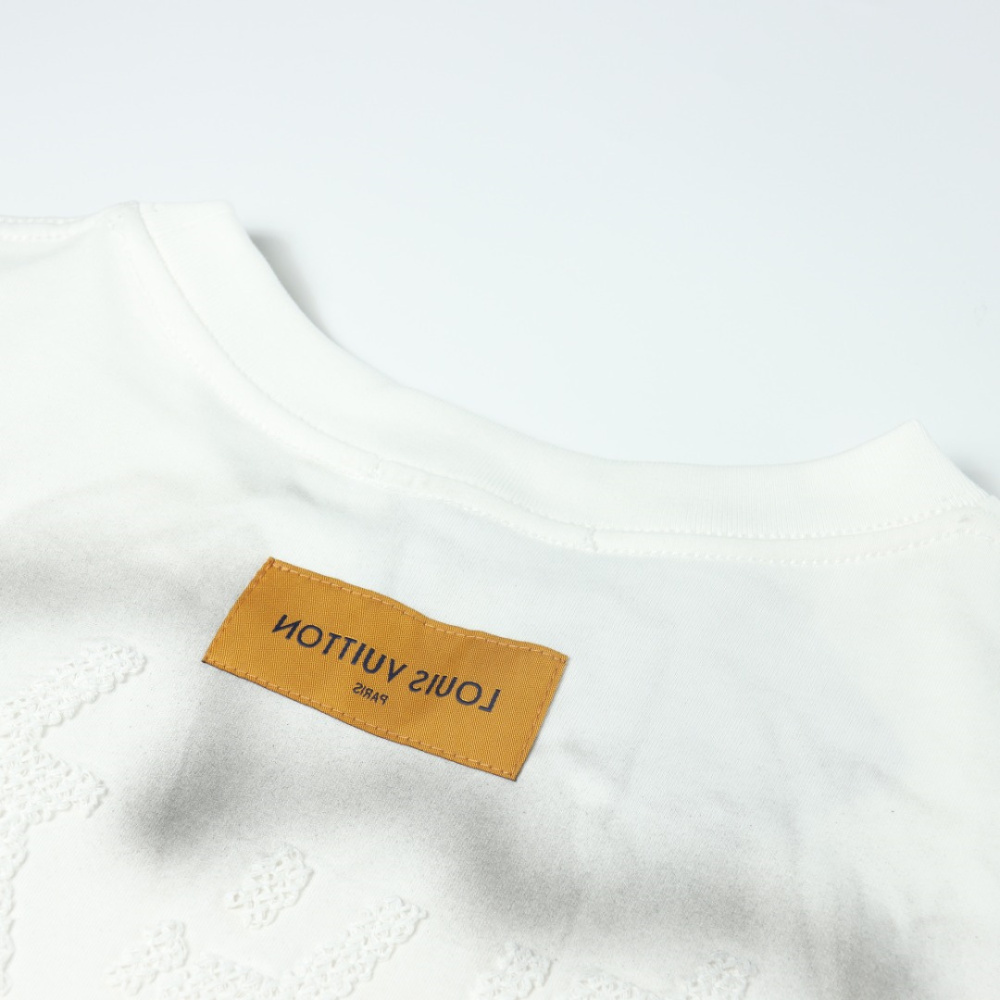 高仿LV*SS24系列1AFR0013手繪刺繡短袖白色