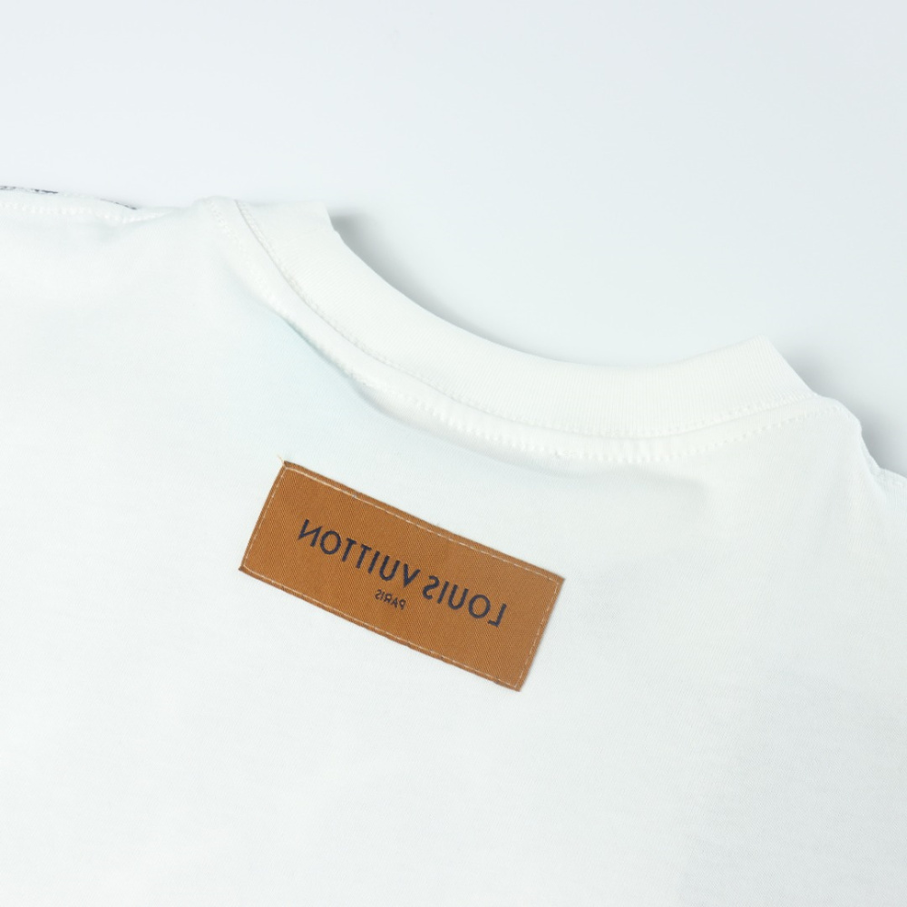 高仿LV*1AFR0029滿印塗層LOGOT恤白色