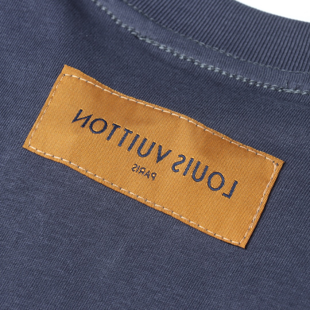 高仿LV*1AFR0030滿印塗層LOGOT恤藏藍