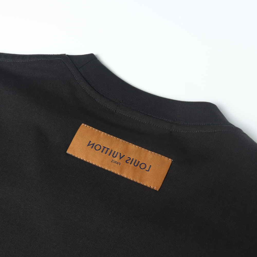 高仿LV*1854系列1AFR0044休閒短袖T恤黑色