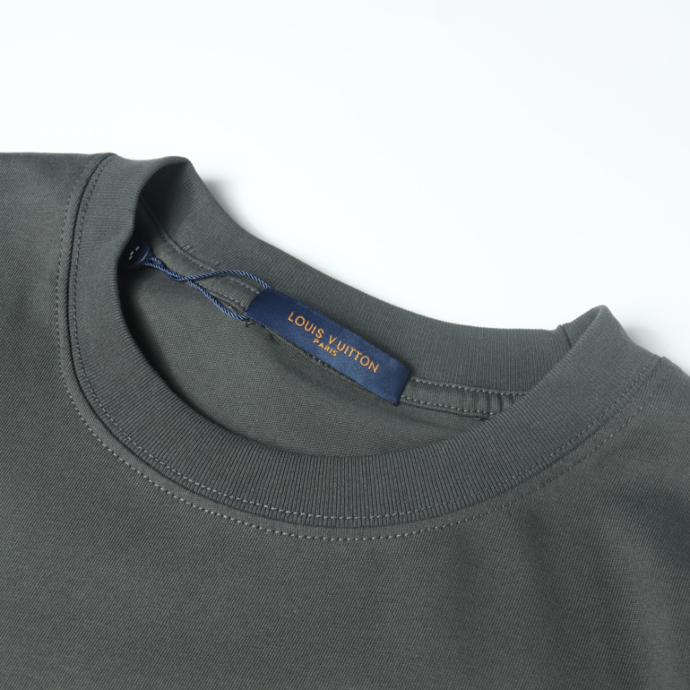 高仿LV*1AFR0046壓膠字母短袖T恤深灰
