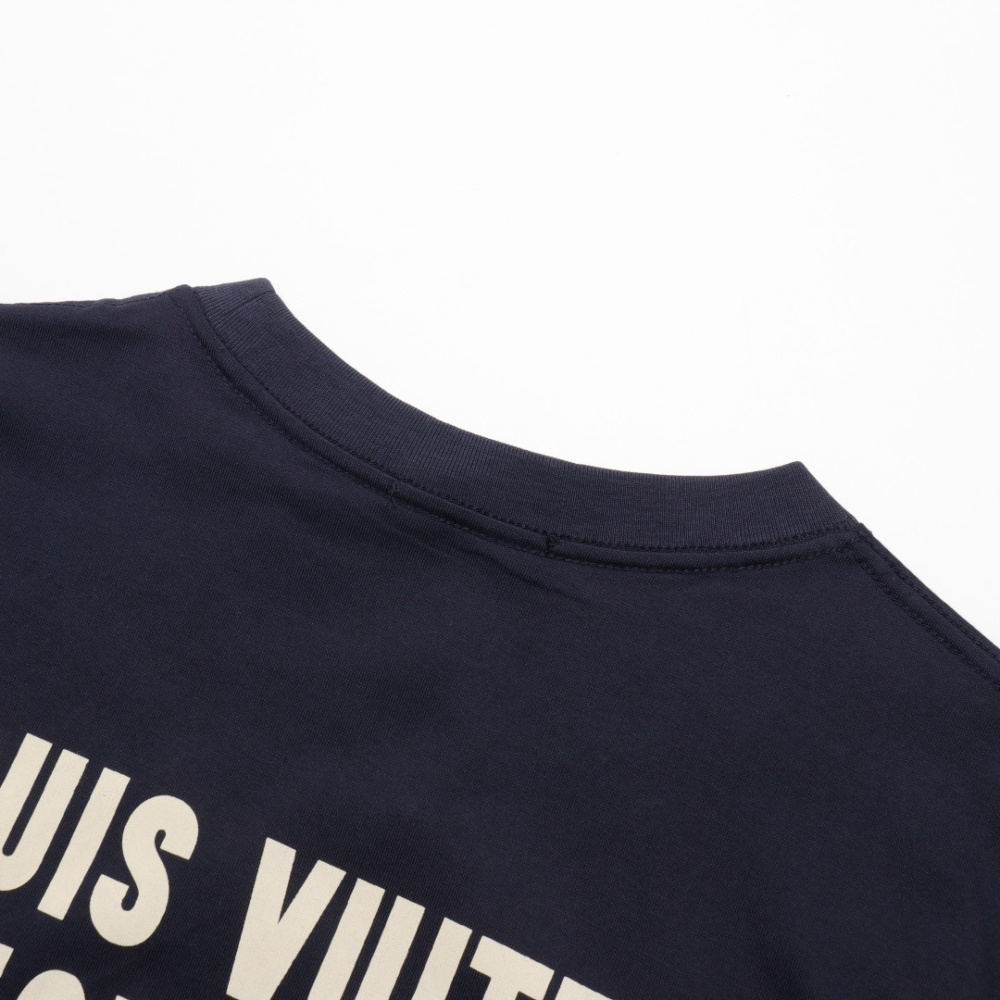 高仿LV*1AFR0058倒立字母印花短袖T恤黑色