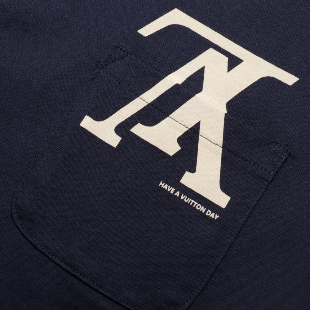 高仿LV*1AFR0058倒立字母印花短袖T恤黑色