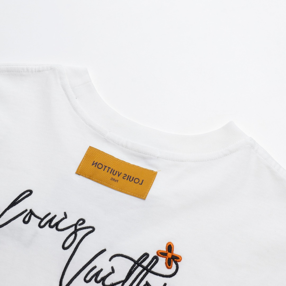 高仿LV*1AFR0059花朵字母刺繡短袖T恤白色