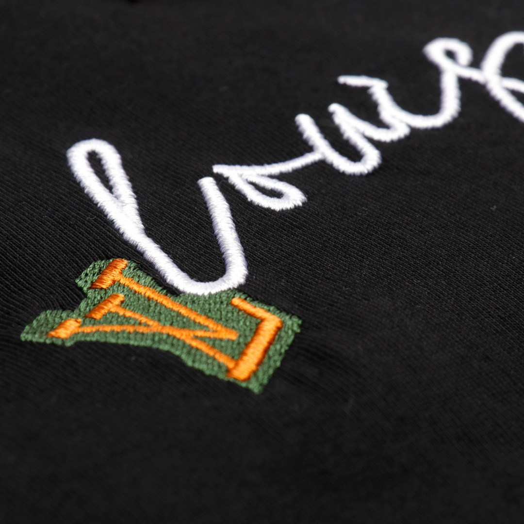 高仿LV*1AFR0059花朵字母刺繡短袖T恤黑色