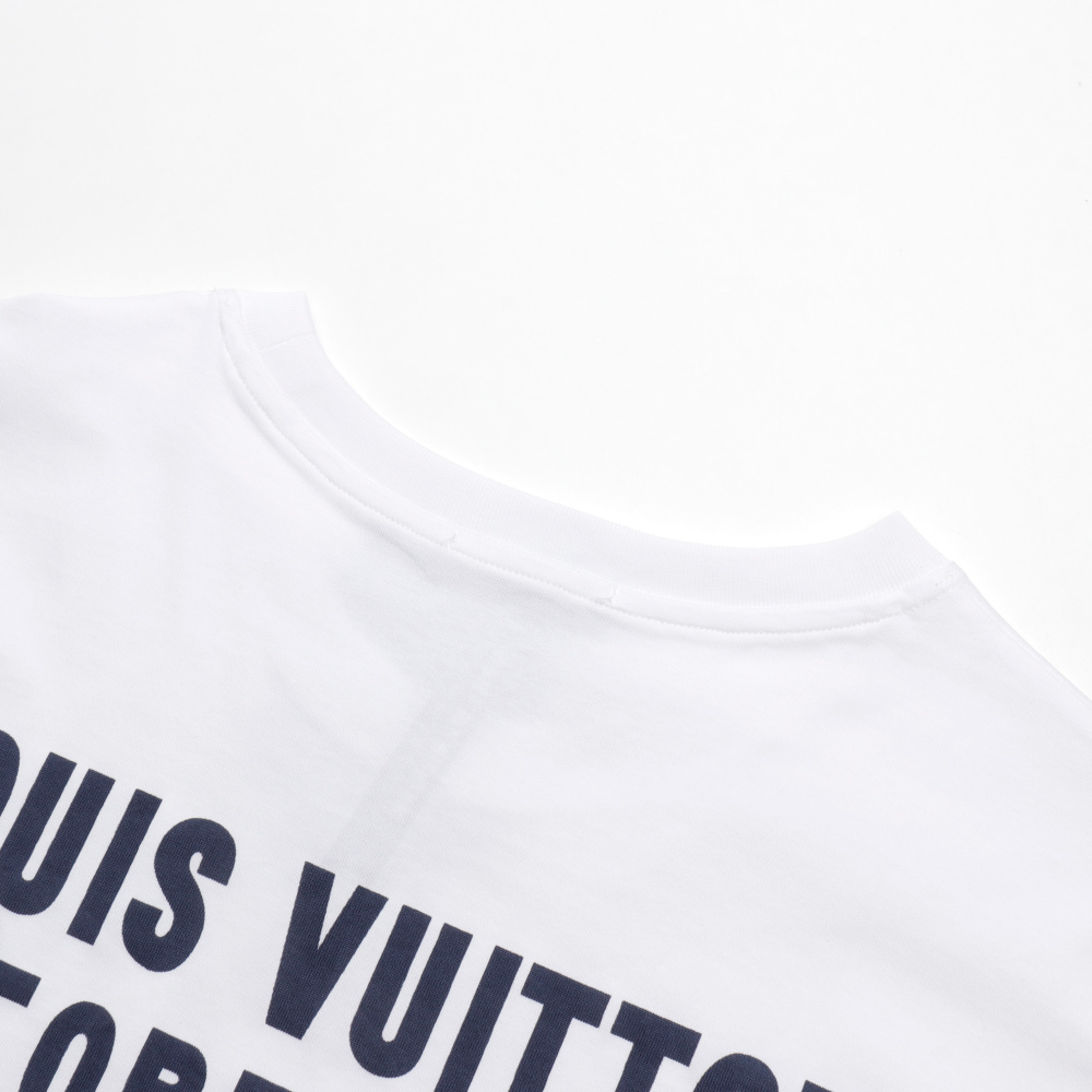 高仿LV*1AFR0057倒立字母印花短袖T恤白色