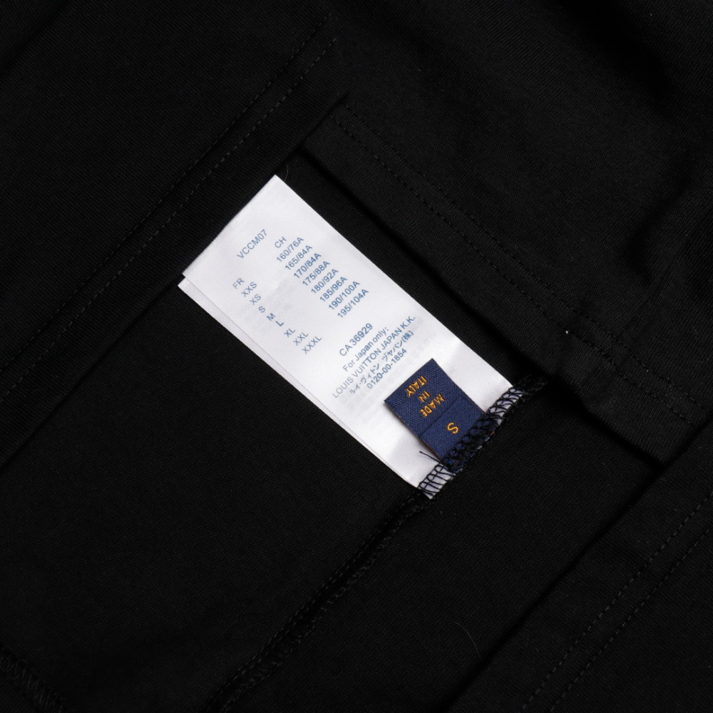 高仿LV*1AFR0059花朵字母刺繡短袖T恤黑色