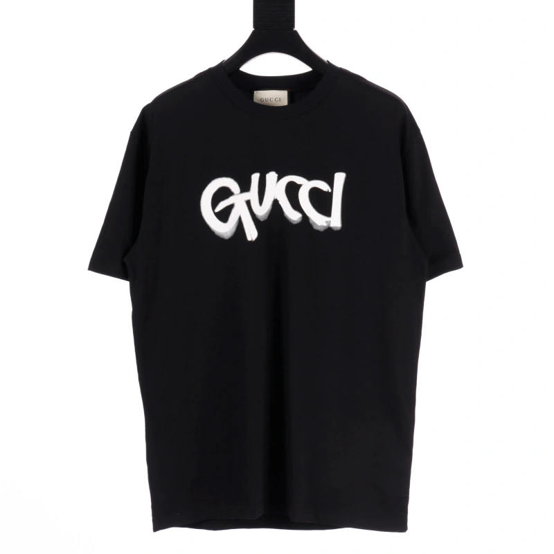 高仿Gucci*710920塗鴉字母印花短袖T恤黑色