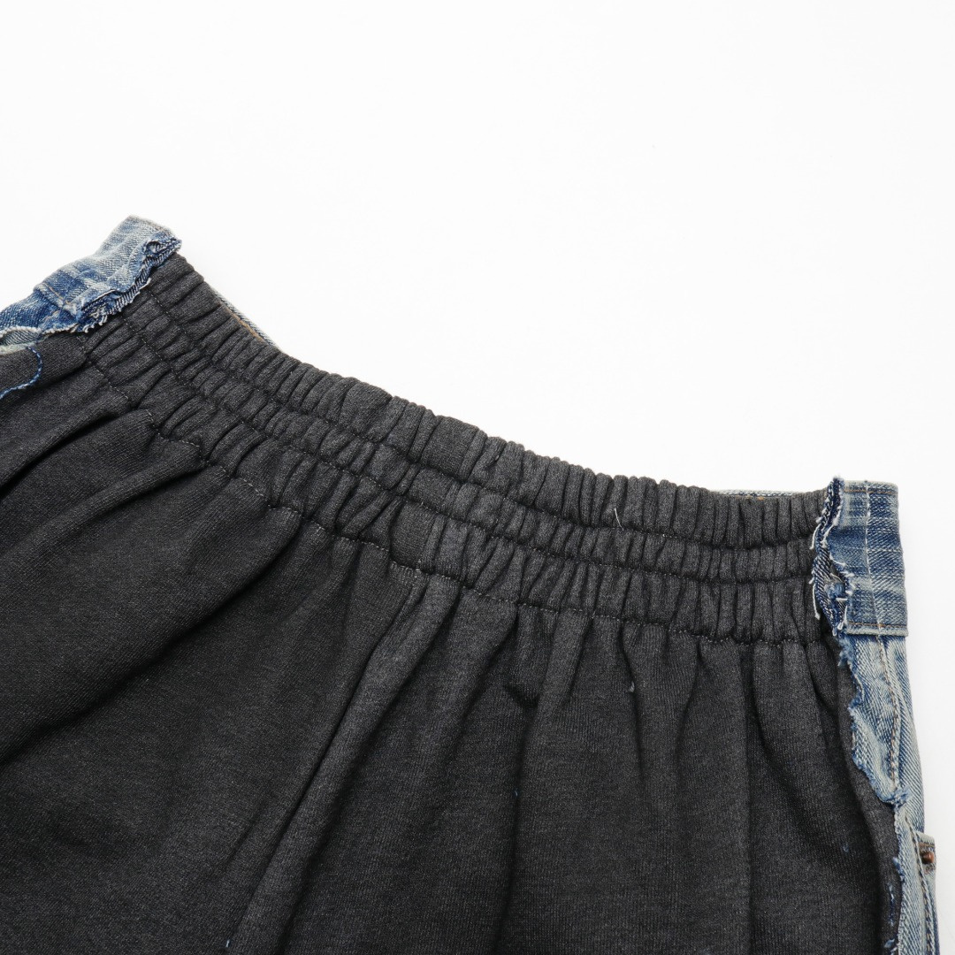 高仿Balenciaga*SS24系列783697塗層字面牛仔褲