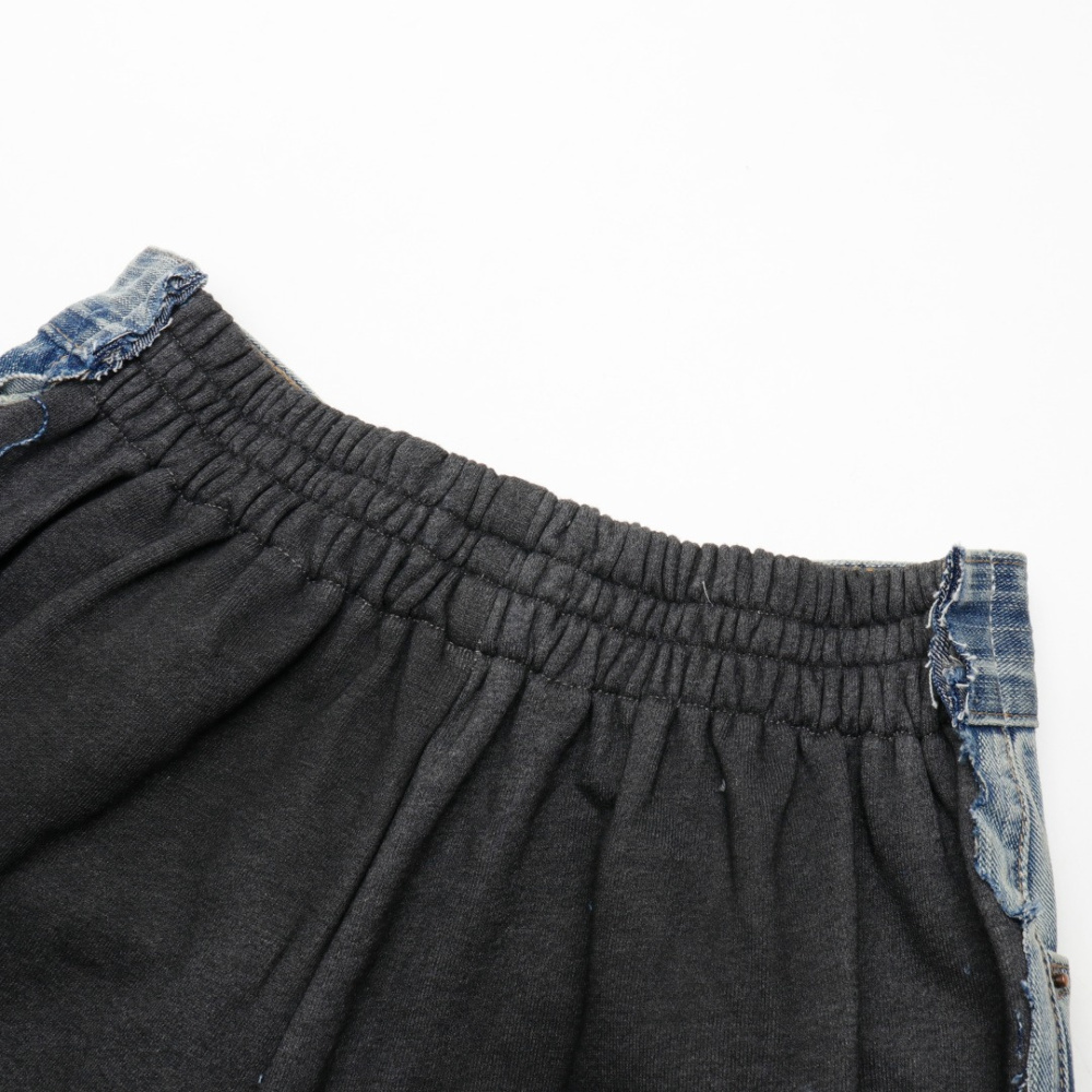 高仿Balenciaga*SS24系列783697塗層字面牛仔褲