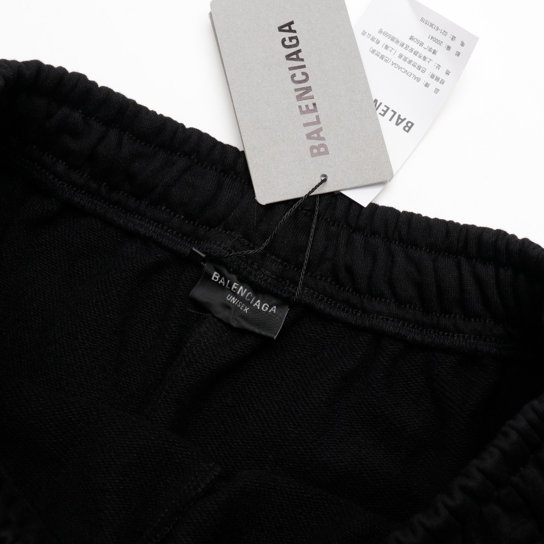 高仿Balenciaga*FW24系列794784反光標誌休閒短褲