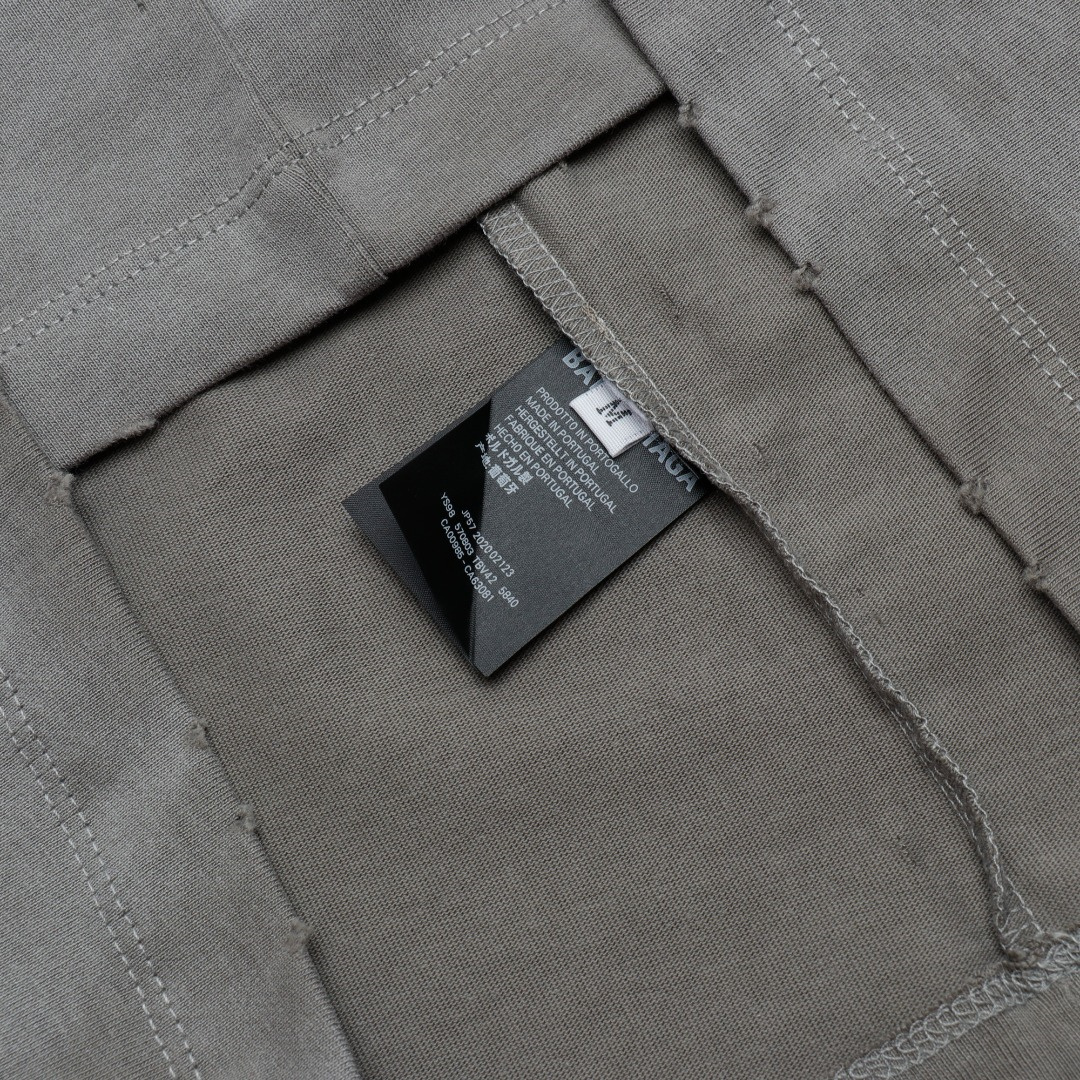 高仿Balenciaga*SS23系列761460鉚釘穿刺短袖灰色