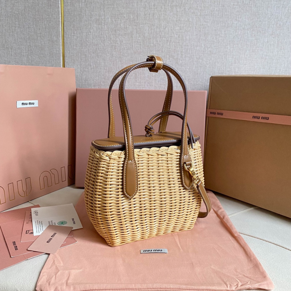 高仿miumiu繆繆*5BA222柳條皮革手提袋免檢吧