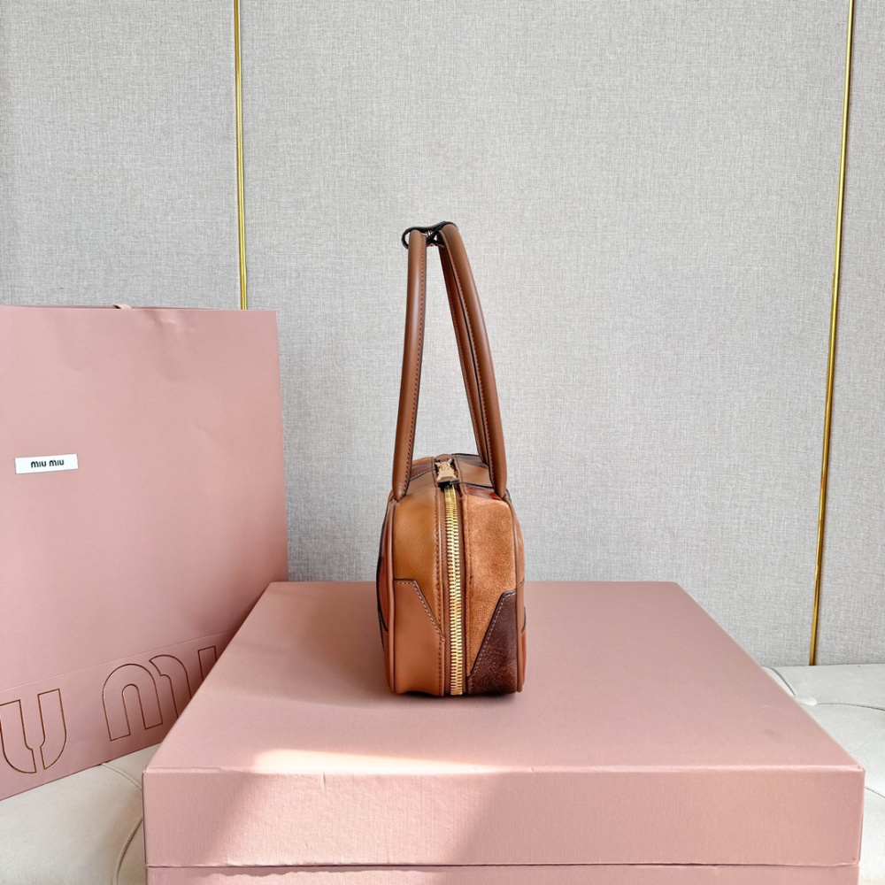 高仿miumiu繆繆*Arcedir系列5BB148幾何圖案保齡球包免檢吧