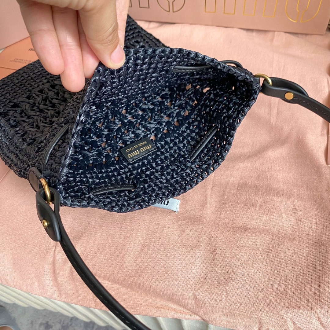 高仿miumiu繆繆*5ND016福袋編織包黑色免檢版