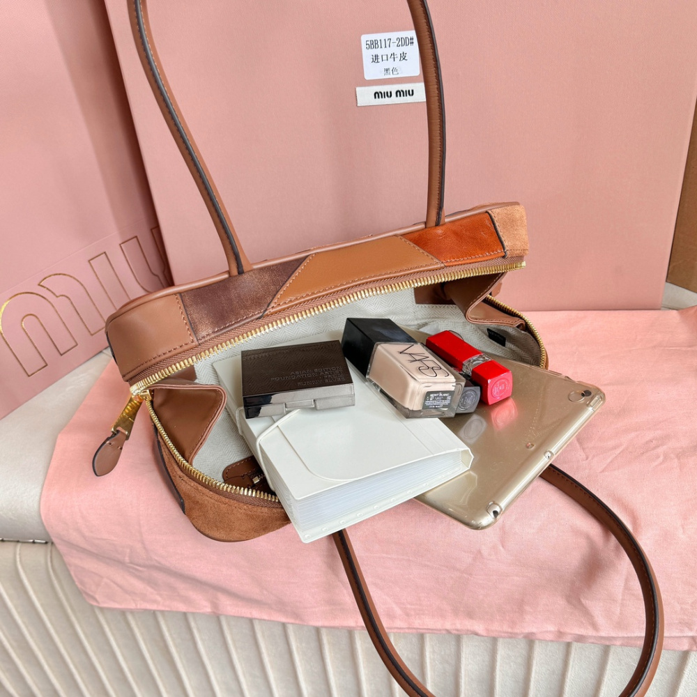 高仿miumiu繆繆*Arcedir系列5BB148幾何圖案保齡球包免檢吧