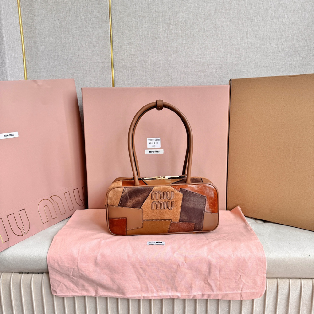 高仿miumiu繆繆*Arcedir系列5BB148幾何圖案保齡球包免檢吧