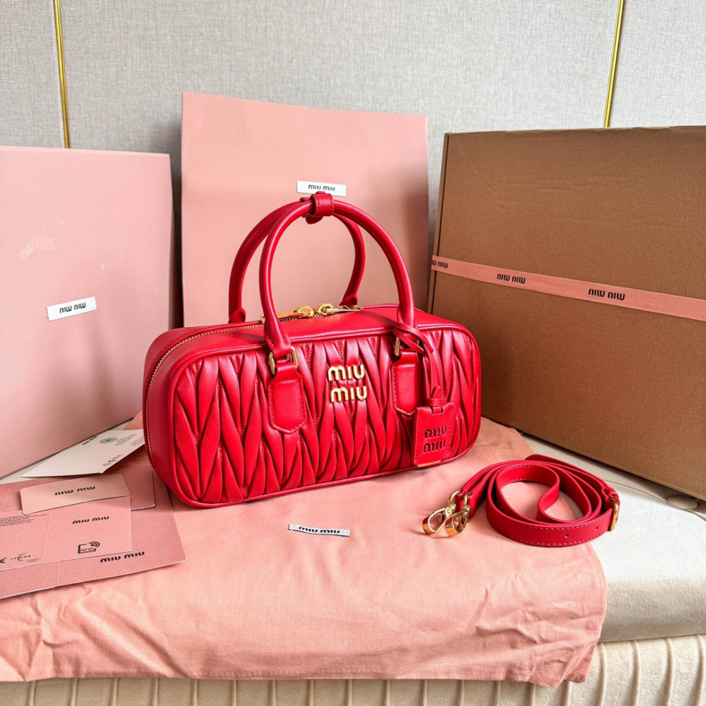 高仿miumiu繆繆*5BB148保齡球包袋紅色免檢版