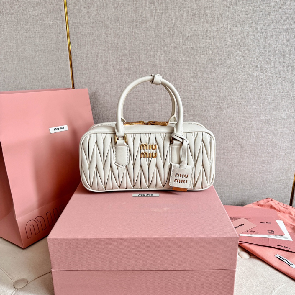 高仿miumiu繆繆*5BB148保齡球包袋白色免檢版
