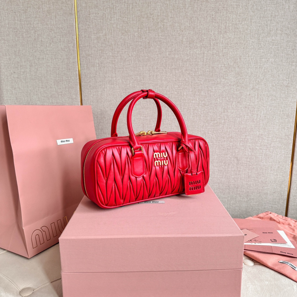 高仿miumiu繆繆*5BB148保齡球包袋紅色免檢版