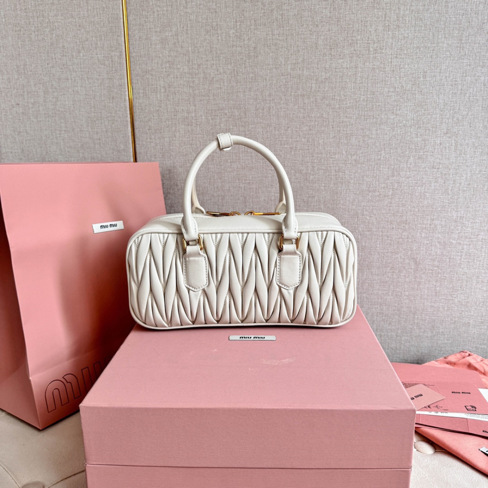高仿miumiu繆繆*5BB148保齡球包袋白色免檢版