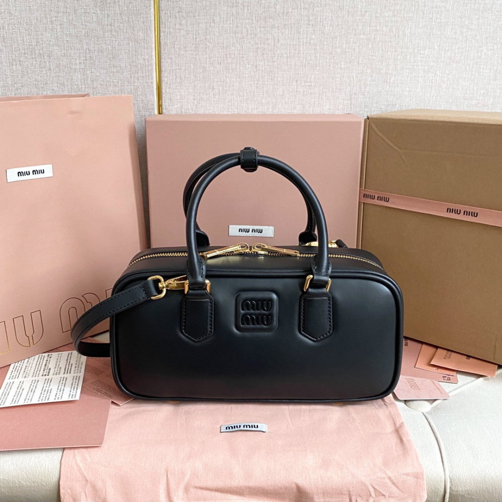 高仿miumiu繆繆*5BB148保齡球包袋黑色免檢版