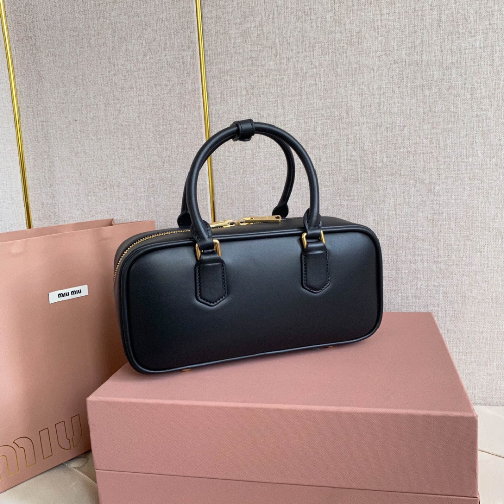 高仿miumiu繆繆*5BB148保齡球包袋黑色免檢版