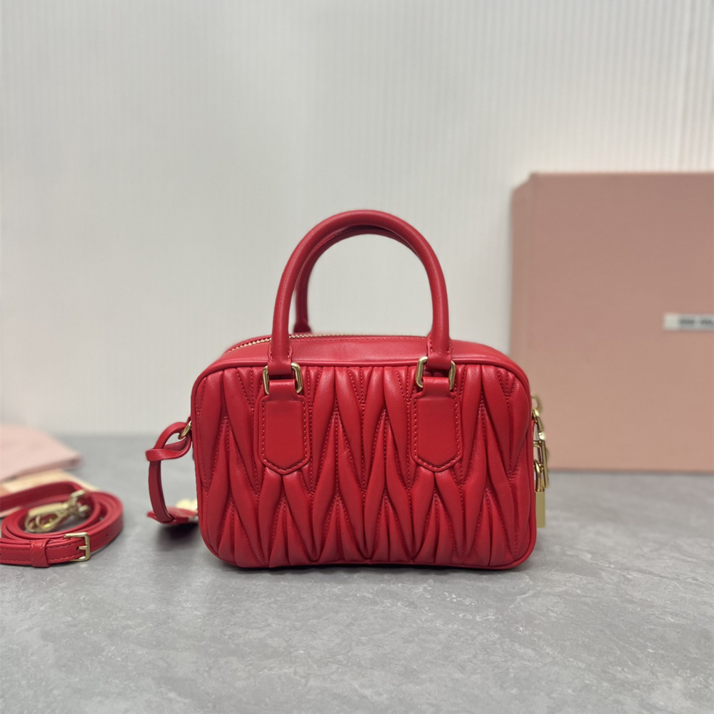 高仿miumiu繆繆TooPretty系列5BB123保齡球手袋紅色