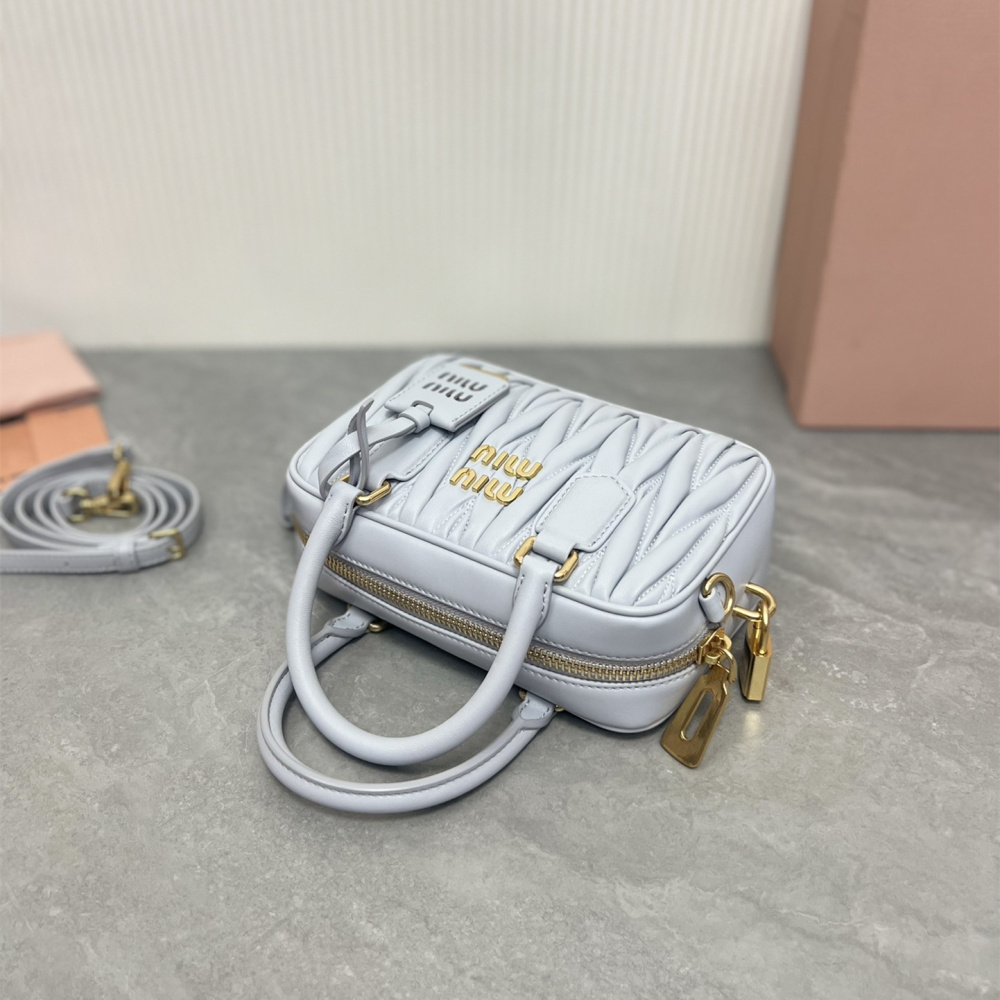 高仿miumiu繆繆TooPretty系列5BB123保齡球手袋車菊藍