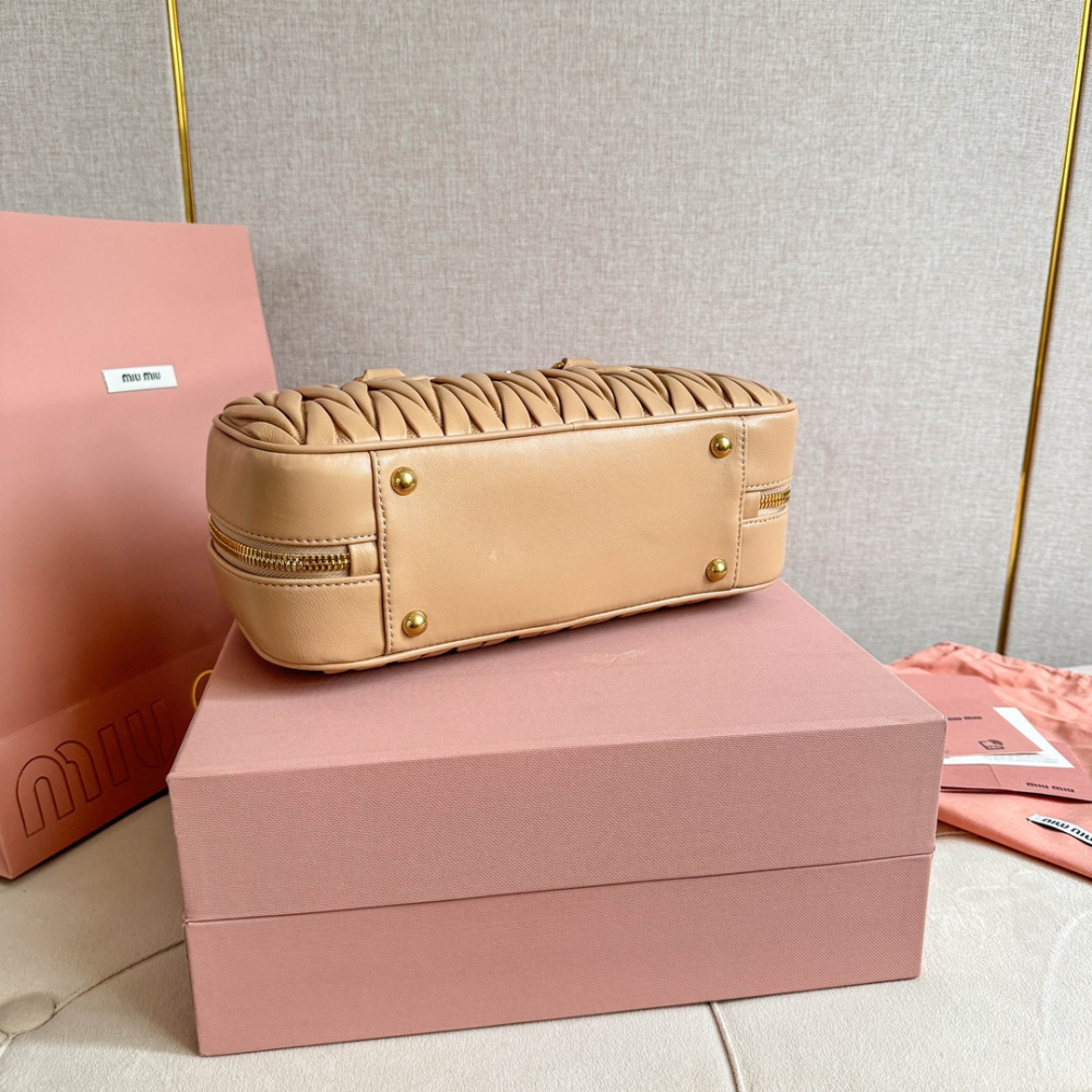 高仿miumiu繆繆*5BB148保齡球包袋沙黃色免檢版