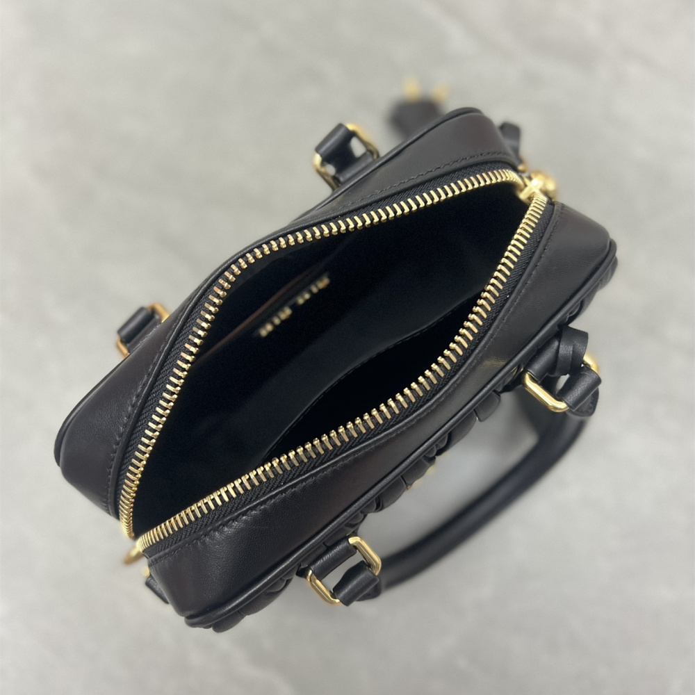高仿miumiu繆繆TooPretty系列5BB123保齡球手袋黑色