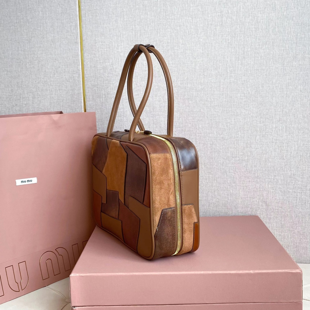 高仿miumiu繆繆*5BB117拼接保齡球手袋免檢版