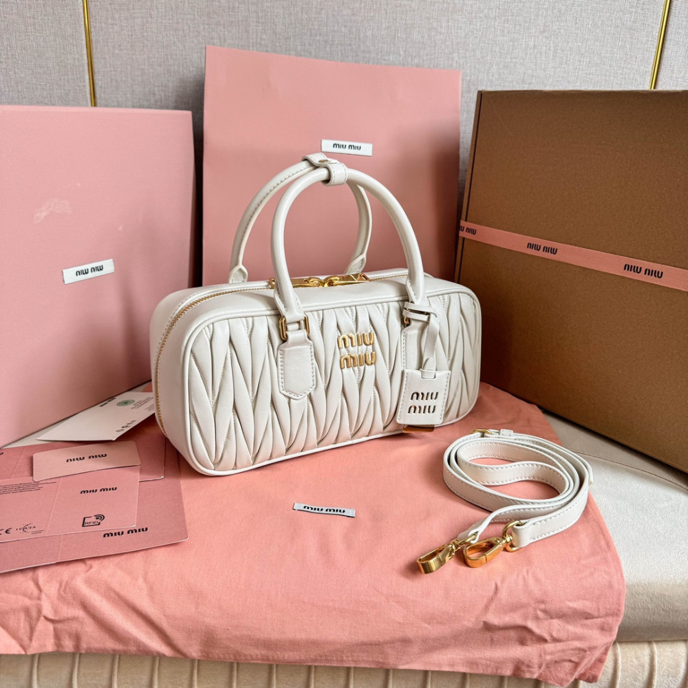 高仿miumiu繆繆*5BB148保齡球包袋白色免檢版