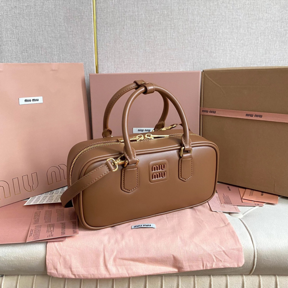 高仿miumiu繆繆*5BB148保齡球包袋棕色免檢版