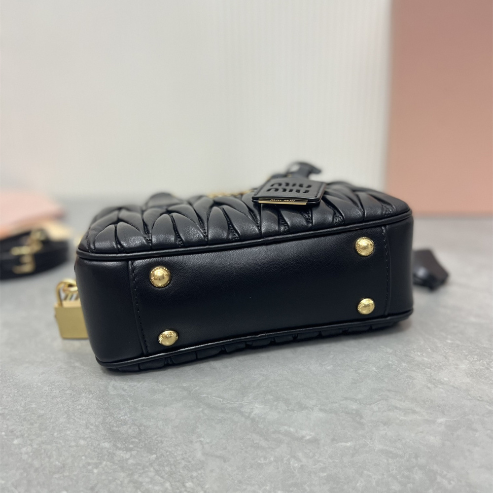 高仿miumiu繆繆TooPretty系列5BB123保齡球手袋黑色