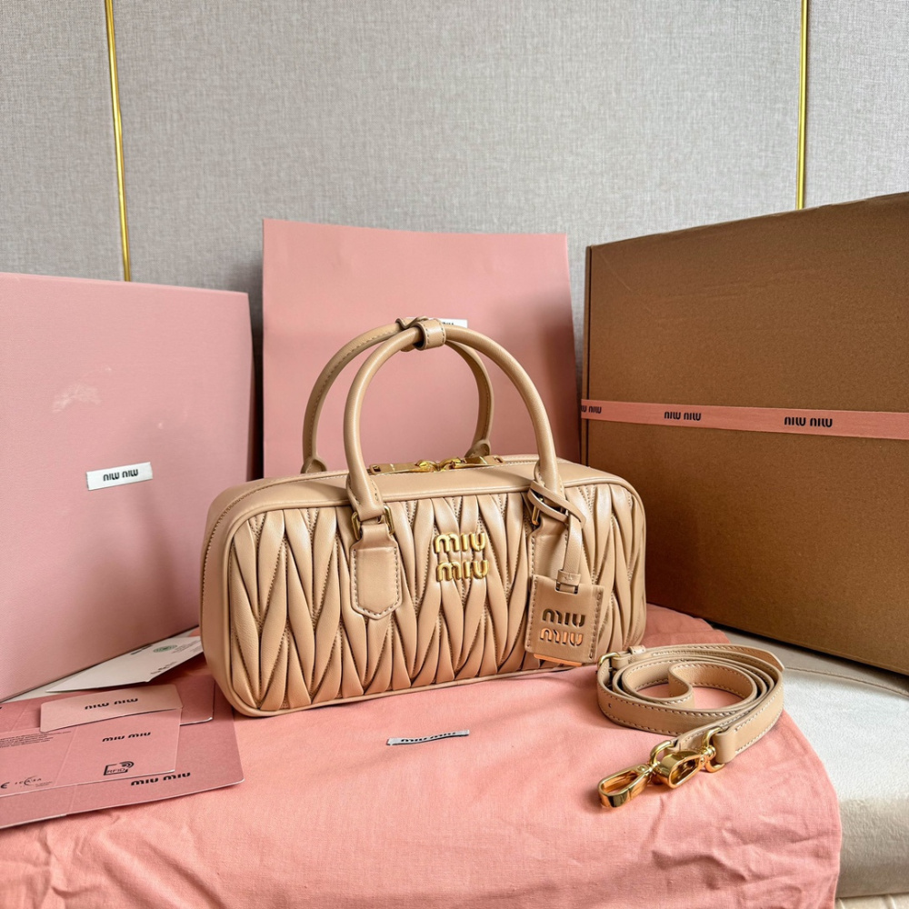 高仿miumiu繆繆*5BB148保齡球包袋沙黃色免檢版