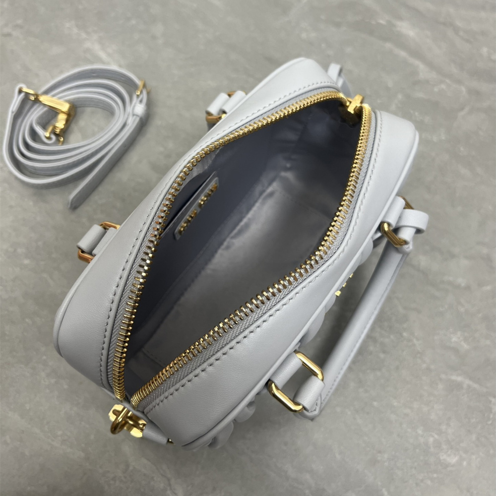 高仿miumiu繆繆TooPretty系列5BB123保齡球手袋車菊藍