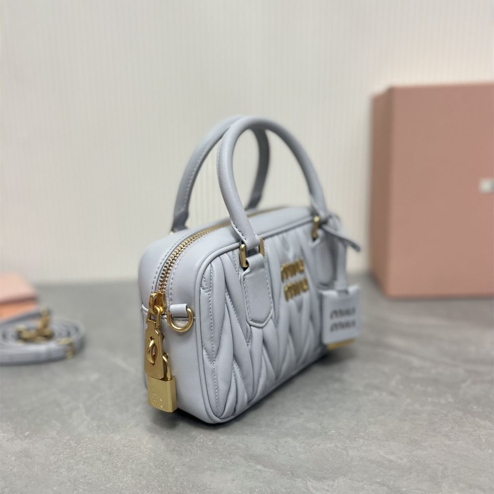 高仿miumiu繆繆TooPretty系列5BB123保齡球手袋車菊藍