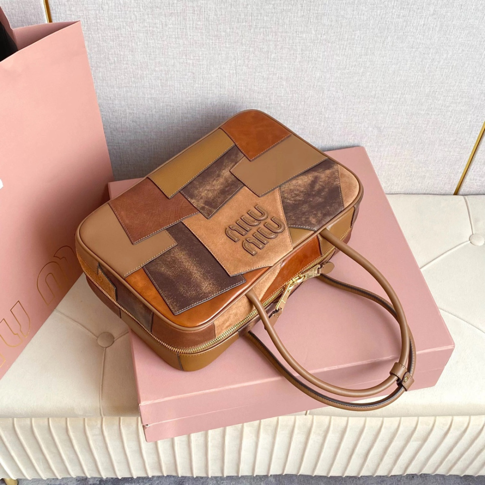 高仿miumiu繆繆*5BB117拼接保齡球手袋免檢版