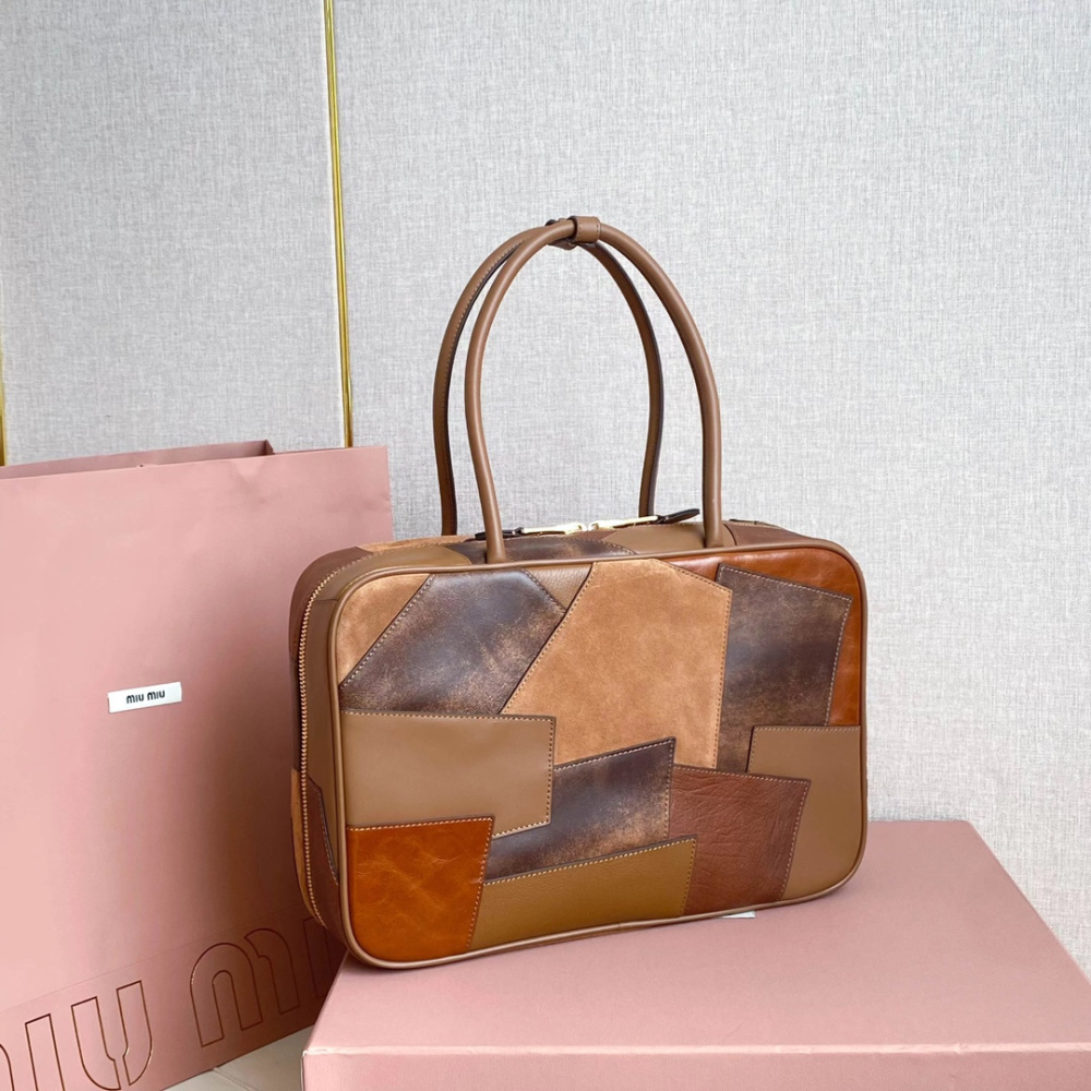 高仿miumiu繆繆*5BB117拼接保齡球手袋免檢版