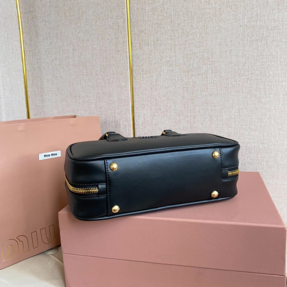 高仿miumiu繆繆*5BB148保齡球包袋黑色免檢版