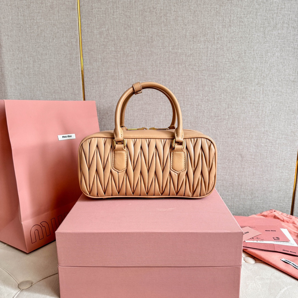 高仿miumiu繆繆*5BB148保齡球包袋沙黃色免檢版