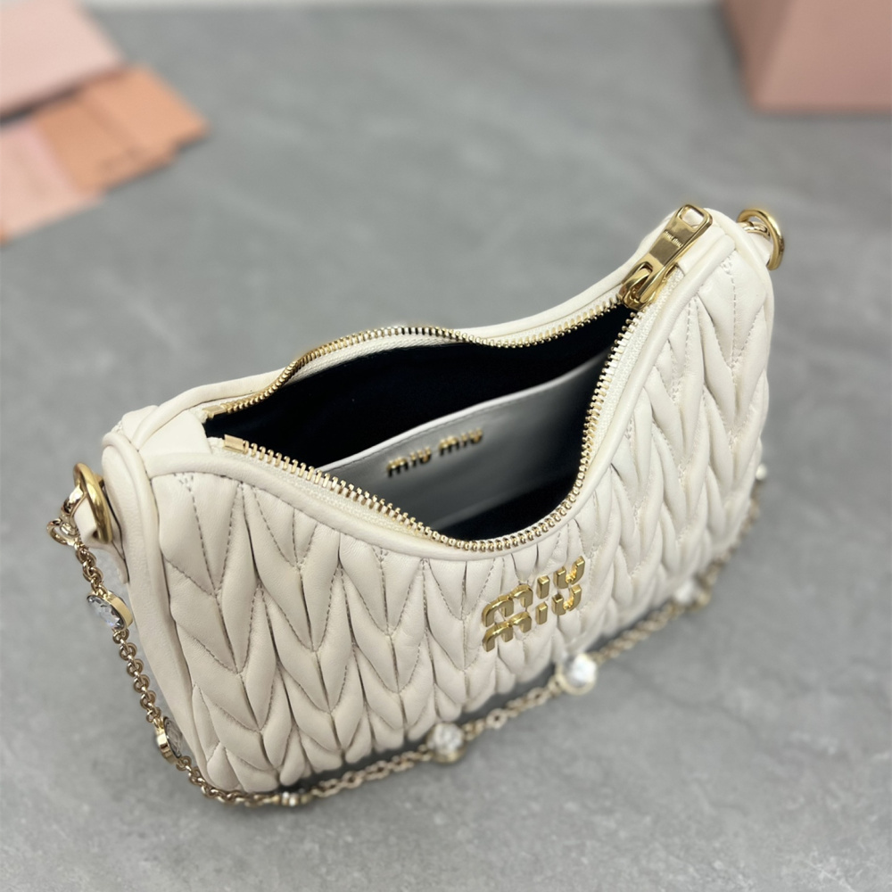 高仿miumiu繆繆*5BH211單肩包白色水晶鏈免檢版