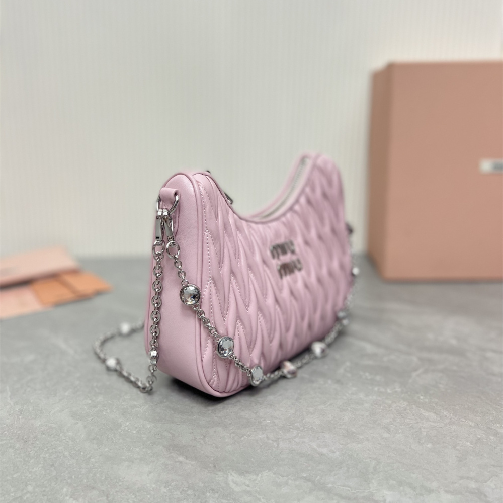 高仿miumiu繆繆*5BH211單肩包粉色水晶鏈條肩帶免檢版