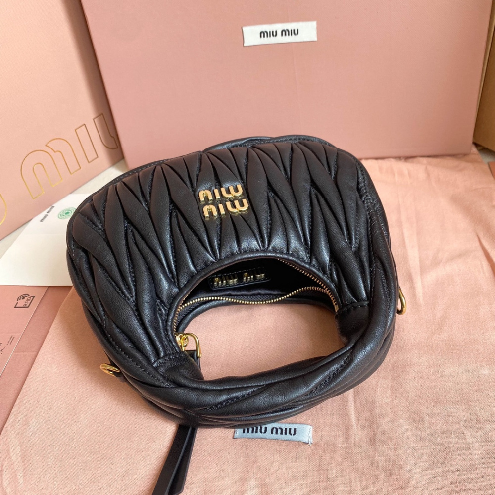 高仿miumiu繆繆*5BP078Mini單肩包黑色免檢版