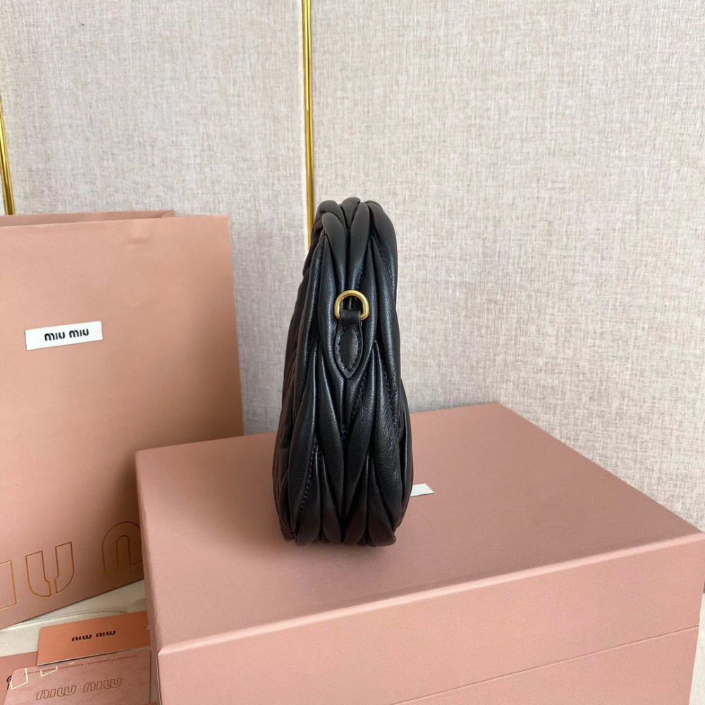 高仿miumiu繆繆*5BP078Mini單肩包黑色免檢版