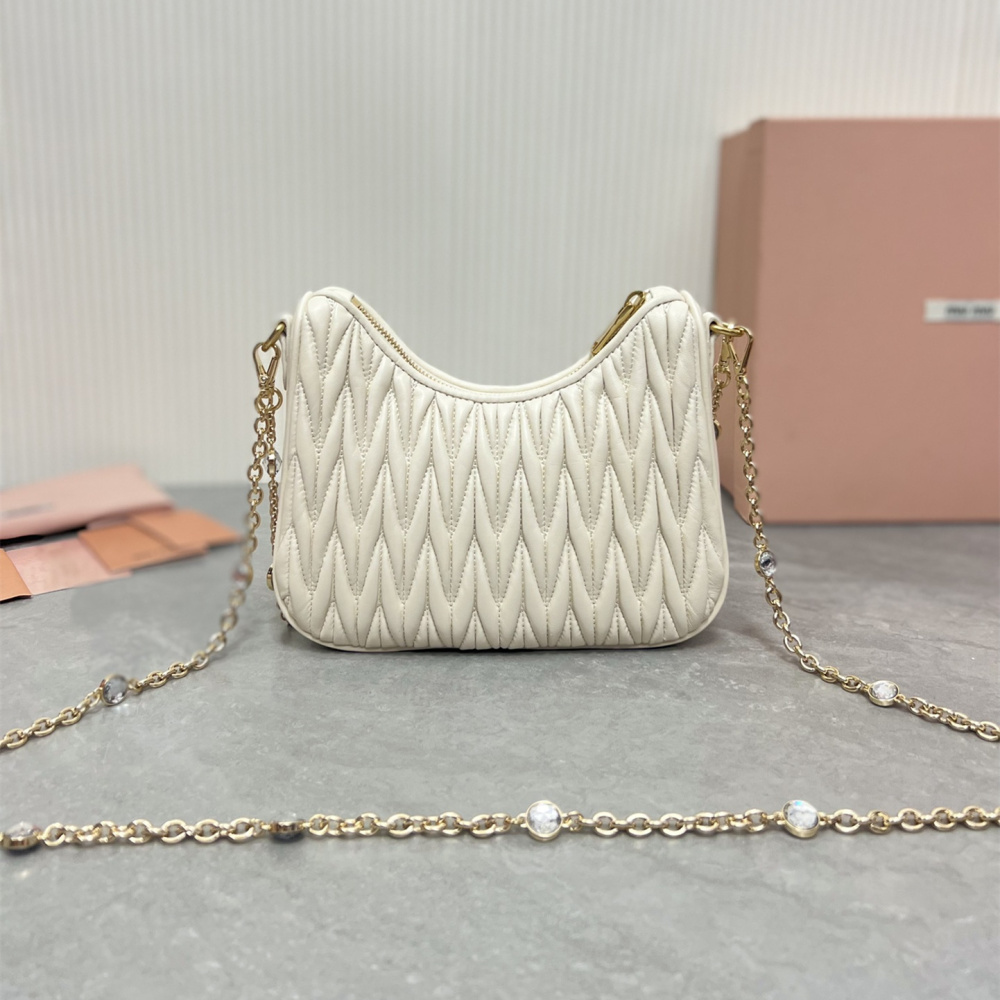 高仿miumiu繆繆*5BH211單肩包白色水晶鏈免檢版