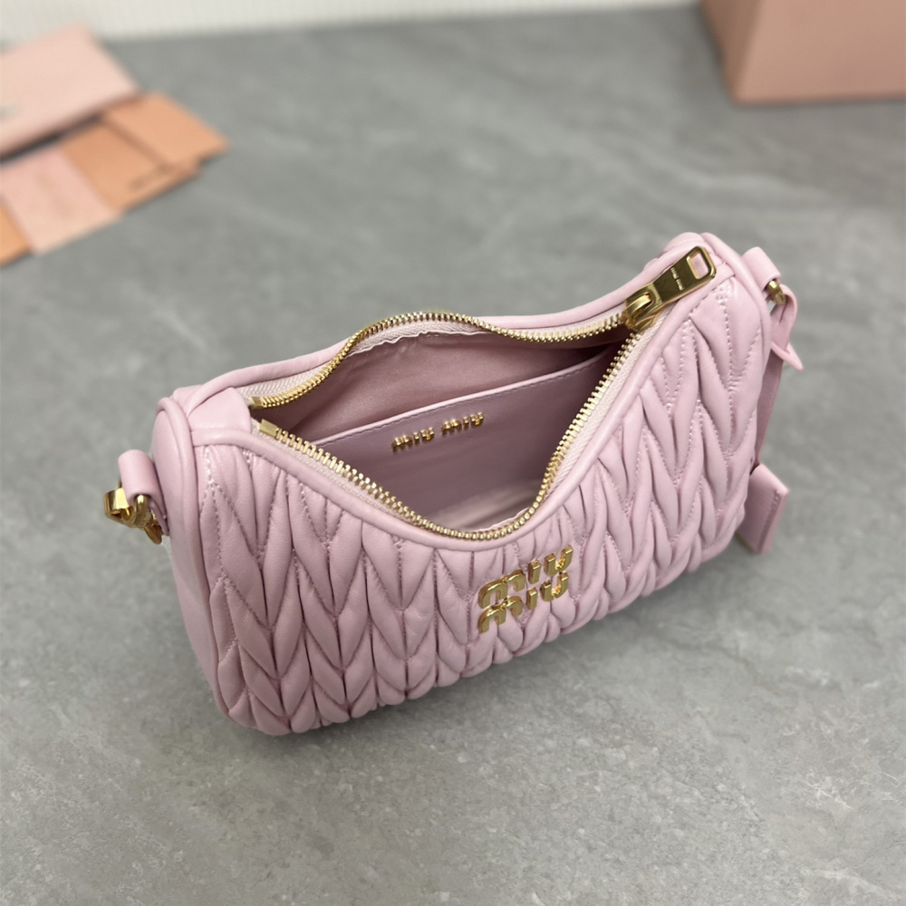 高仿miumiu繆繆*5BH211單肩包粉色免檢版