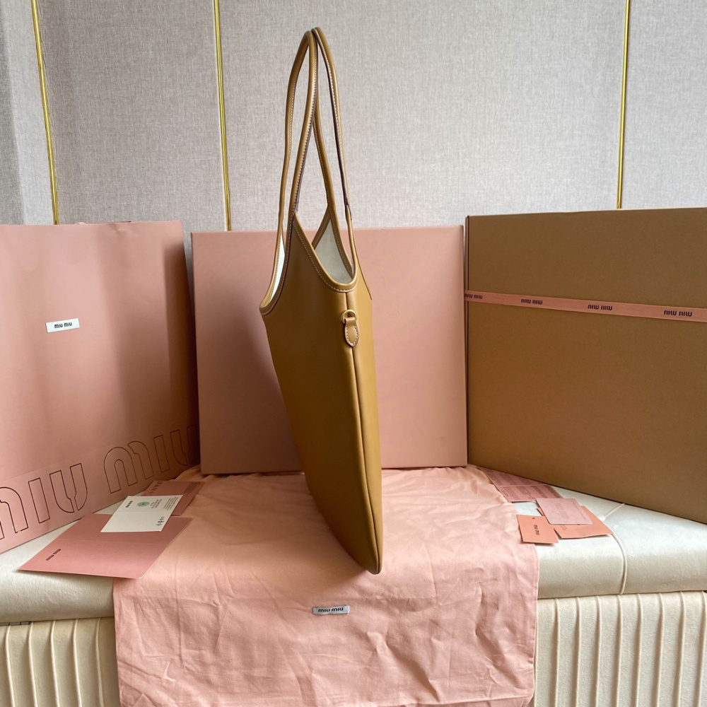 高仿miumiu繆繆*IVY系列5BG231限定款Tote包焦糖色免檢版